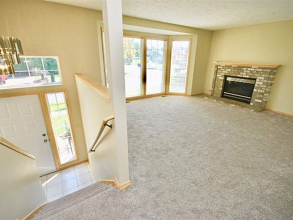 2nd image of 1103 N Madson St