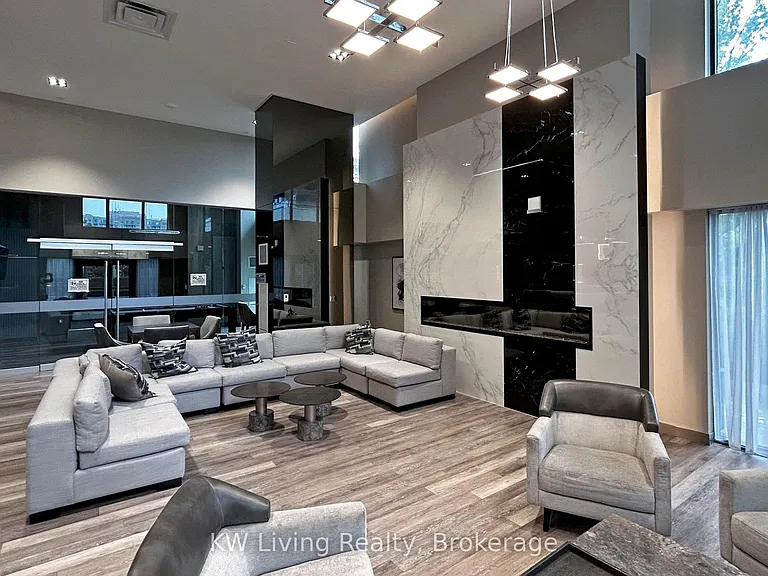 75 Oneida Cres #1703 — Photo 32