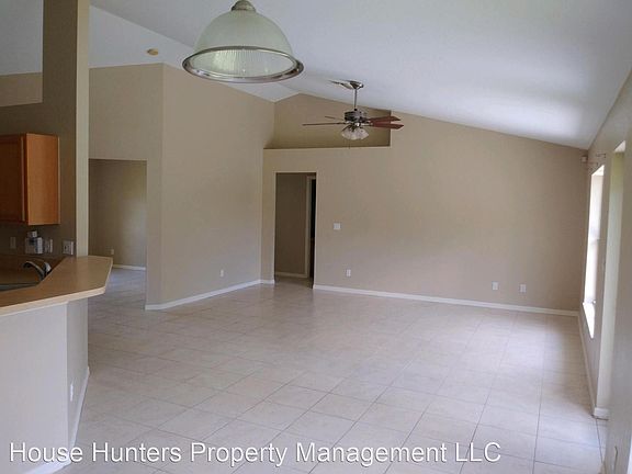4th image of 2484 Holland St