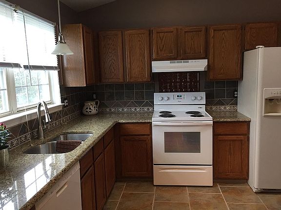2nd image of 2381 Stockmeyer Blvd