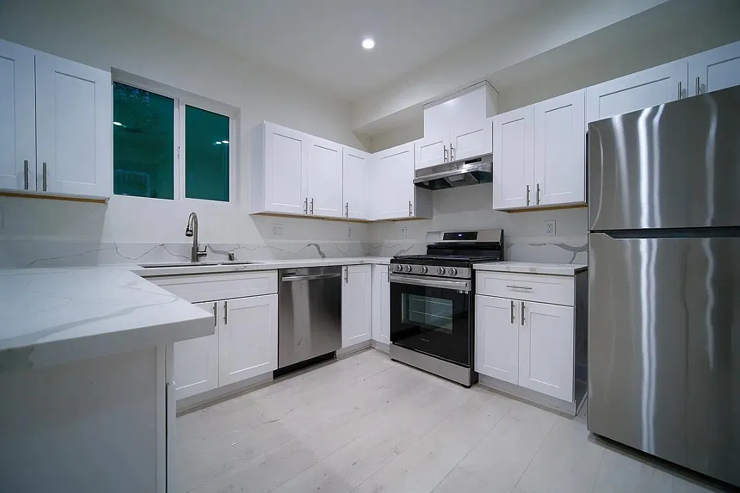 4 bed, 2.5 bath, 1600 sqft, $3,800 — Photo 4