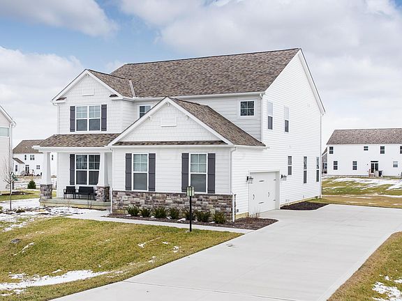 2nd image of 290 Woodsview Dr