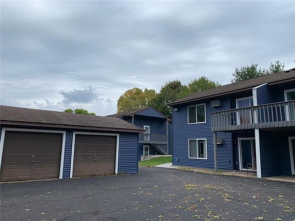 2nd image of 1632 Pinewood Ln