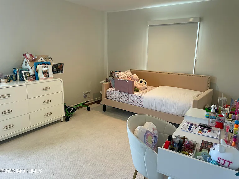 60 Larchwood Ave — Photo 9