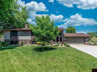 104 Opal Ln, Mankato, MN 56001
