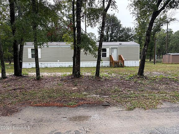 2nd image of 24 Robin Ln E