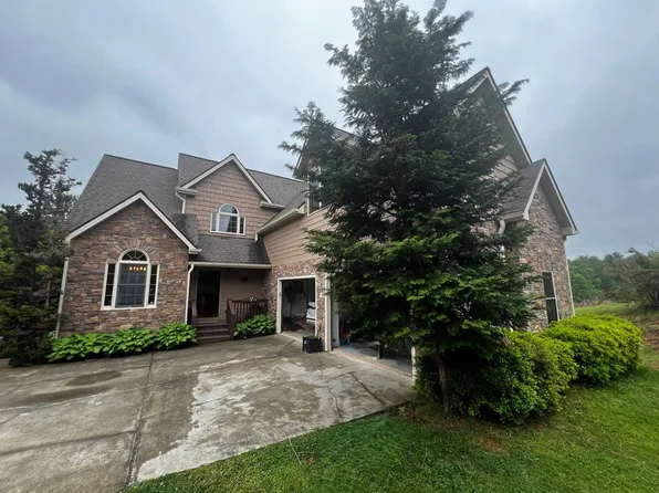 100 Pond Overlook Ln, Morganton, GA 30560