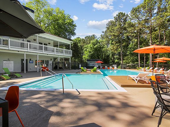 Elliot Gwinnett Place