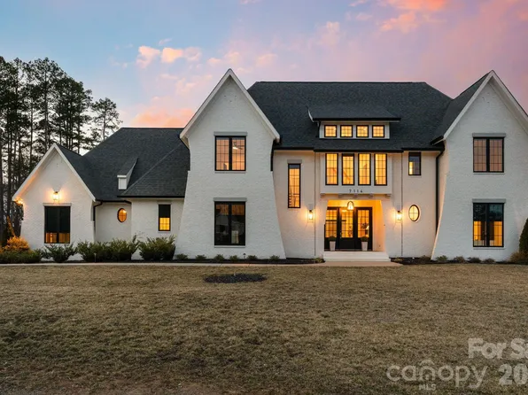 7114 Asbury Village Ln, Huntersville, NC 28078