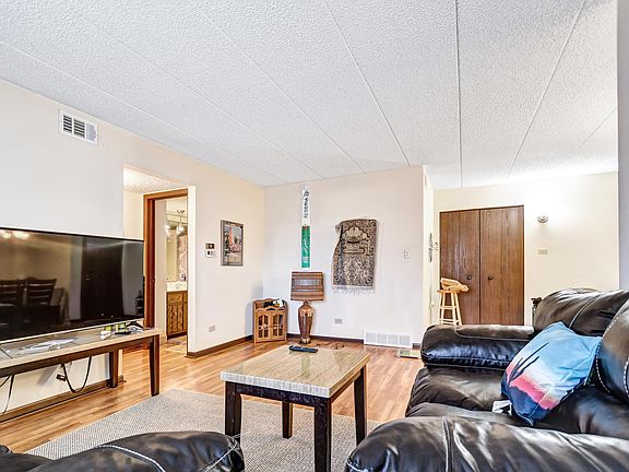 4th image of 10572 Palos Pl #D