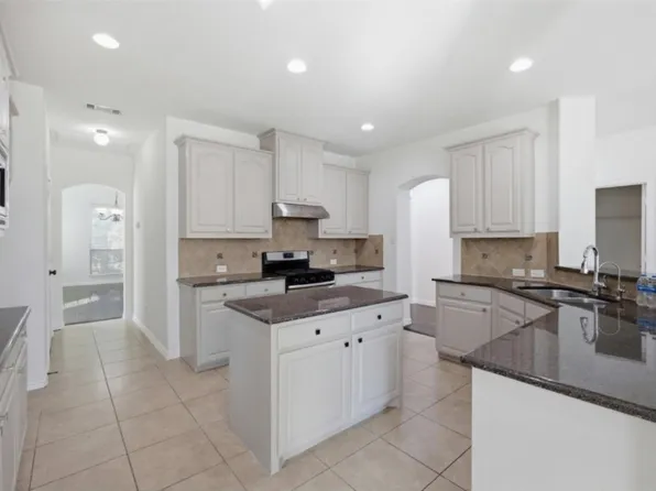324 Enid Dr, The Colony, TX 75056
