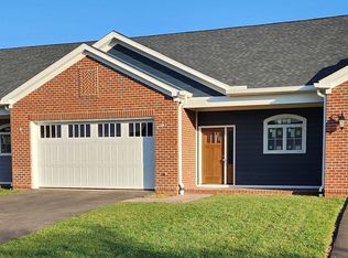 1703 Cedar Ridge Dr, Radford, VA 24141