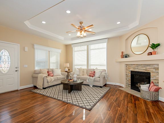 2nd image of 1225 Vienna Dr Space 305