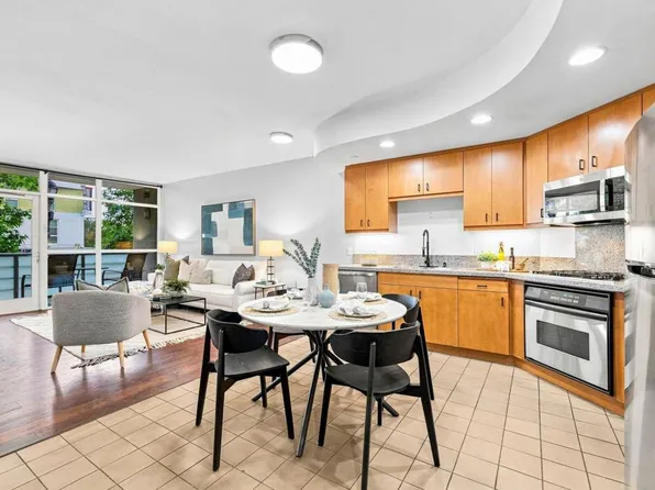 550 15th St Unit 204, San Diego, CA 92101