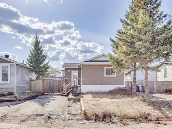 244 SE Cokerill Cres, Wood Buffalo, AB T9K 2J2