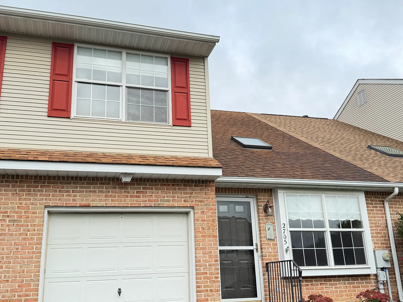 3 bed, 2.5 bath, 1484 sqft, $2,475 — Photo 2
