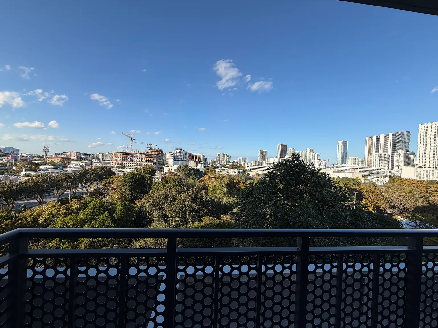 NW 1st Ct, Miami — Photo 4