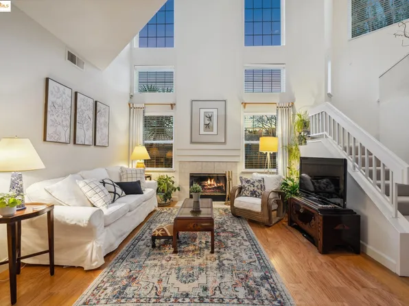 2316 Dolphin Dr, Richmond, CA 94804