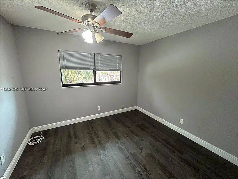 29 Madrid Ln #8-9 — Photo 16
