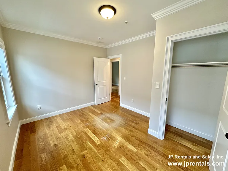 3411 Washington St #3 — Photo 7