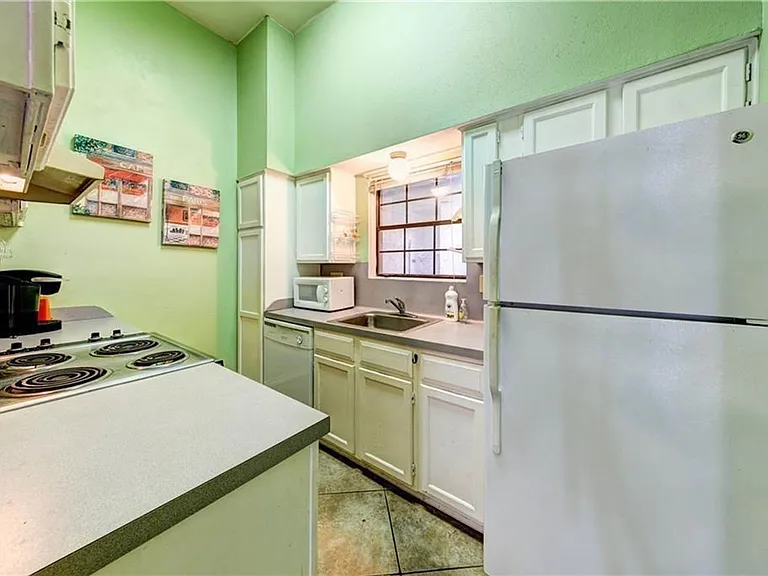 1908 San Antonio St #303-2 — Photo 1