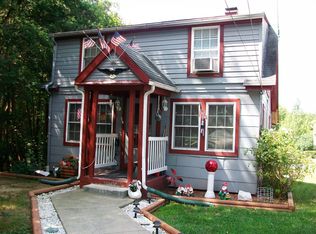 32 N 11th St, Akron, PA