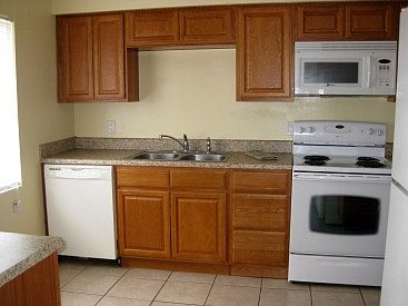 3rd image of 1185 Pollyanna Dr