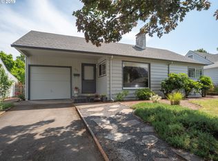 703 NW 44th St, Vancouver, WA 98660