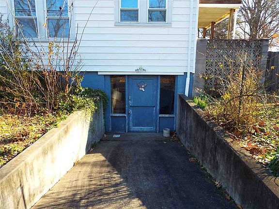 3rd image of 309 W 14th St