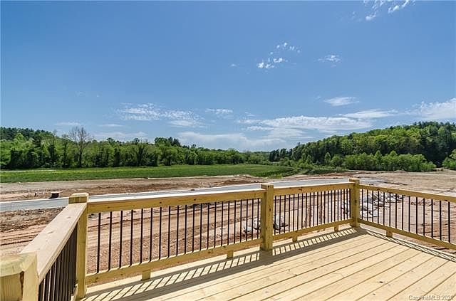1st image of 101 Leyland Cir #42