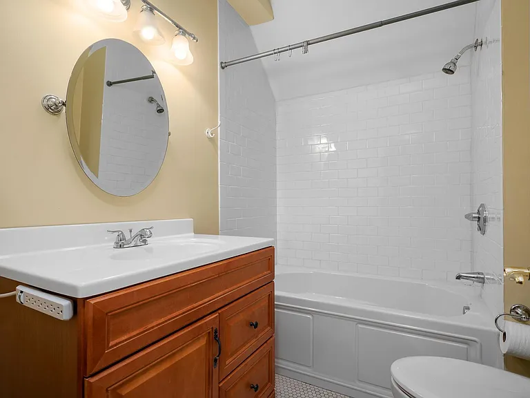 75 Orchard Ave #4 — Photo 33
