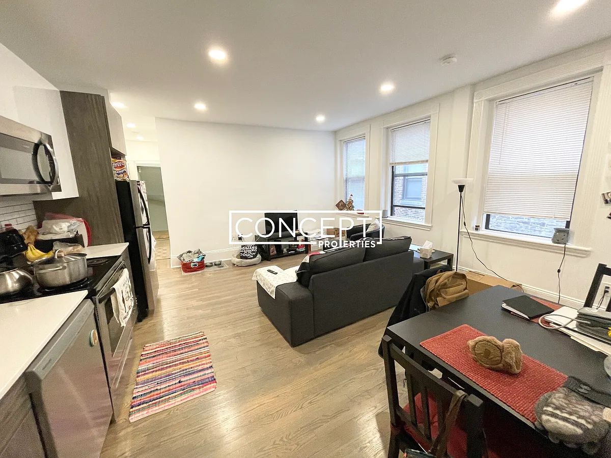 Building Photo - 7 Myrtle St #8CP