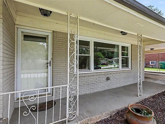 4th image of 2679 Buena Vista Ave