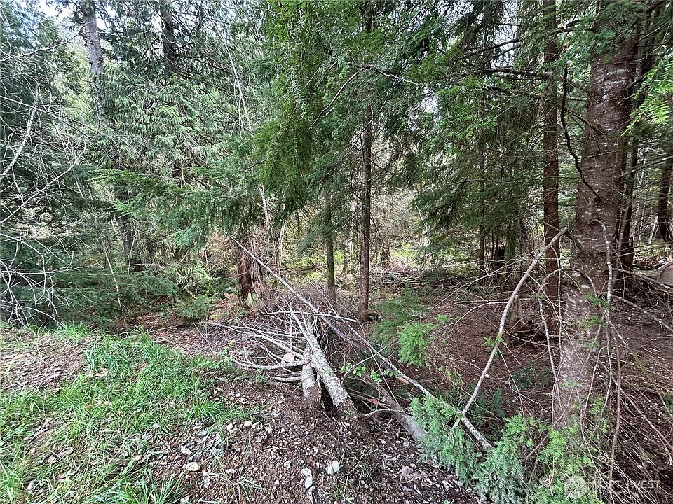 2nd image of 110 E Annas Way