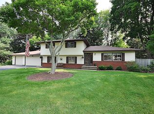 163 Bunker Hill Dr, Rochester, NY 14625
