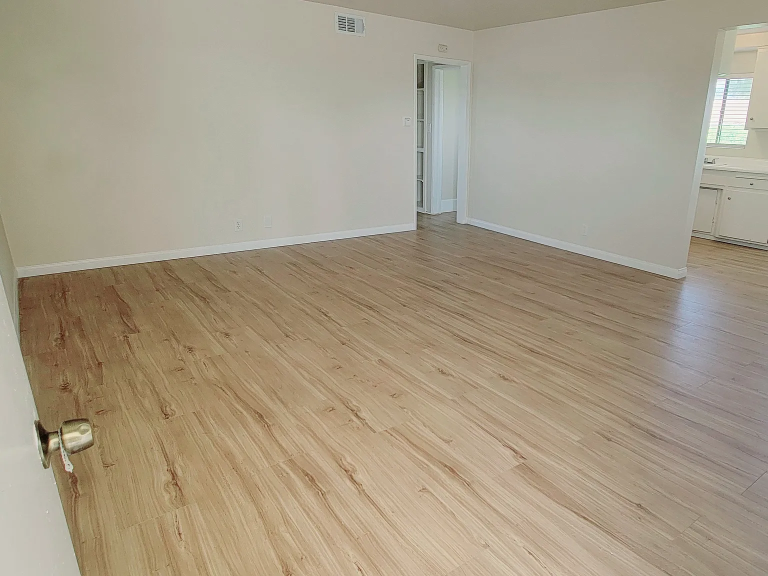 2 bed, $2,700 — Photo 3