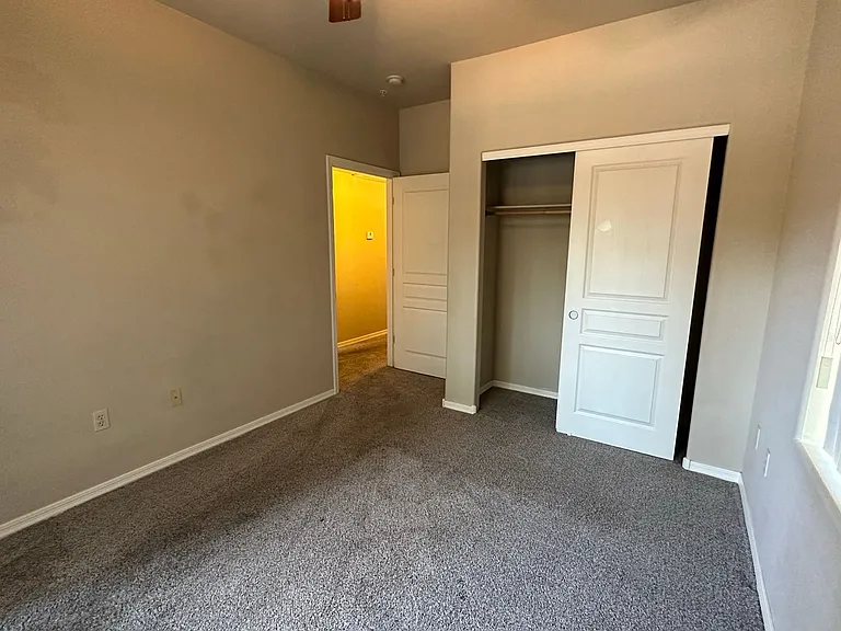 1117 E 8th St #A1001 — Photo 12