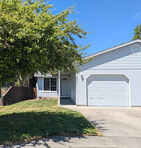 2831 SW Pumice Pl Photo 1