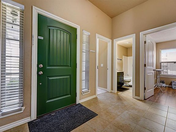 5th image of 716 Heather Wood Ct