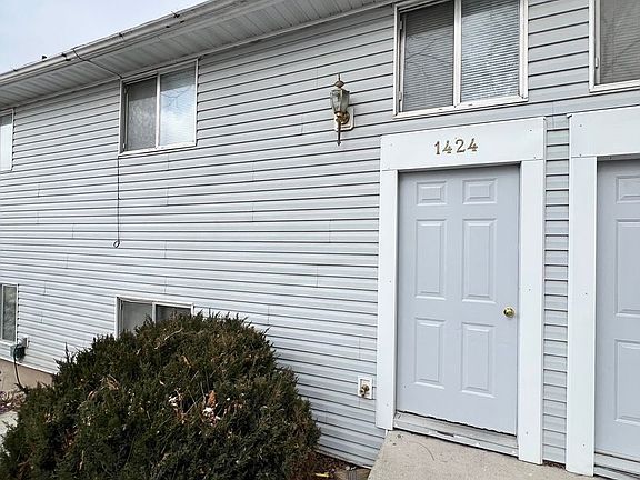 2nd image of 1422-1426 E Poplar St #1424