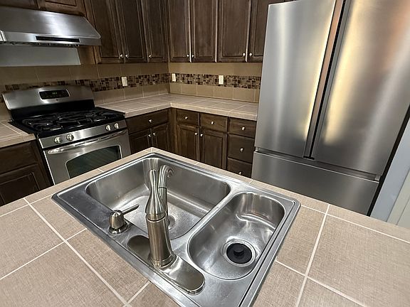 5th image of 16256 SE Scoria Ln