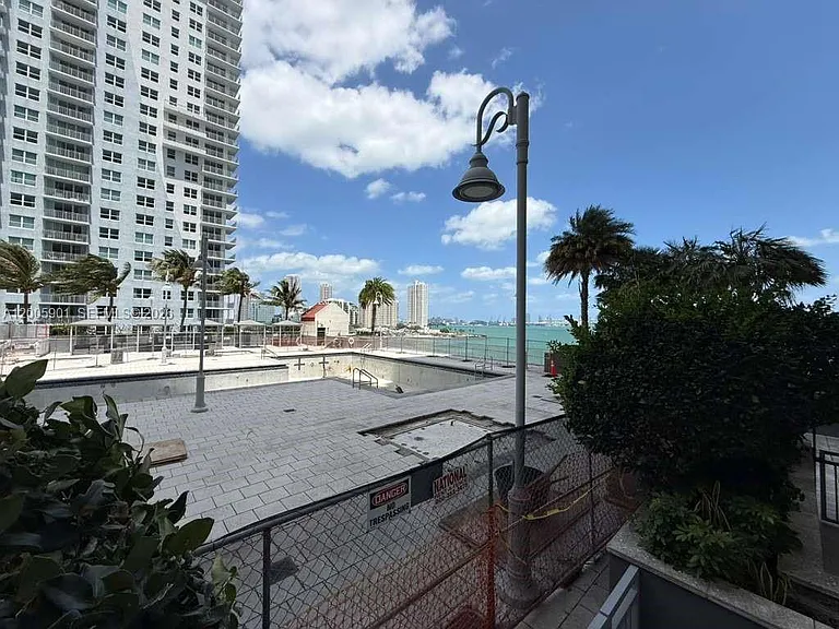 1155 Brickell Bay Dr #606 — Photo 28