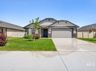 3694 E Hags Head St, Nampa, ID 83686