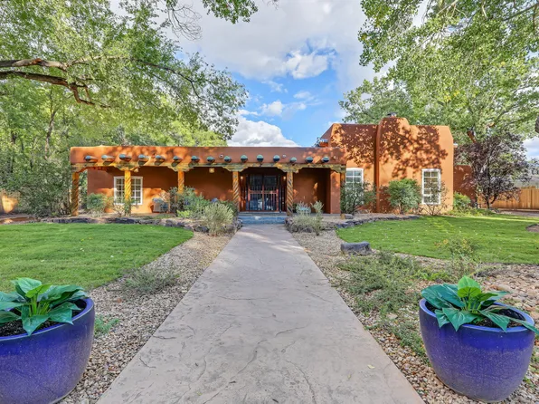 8212 Rio Grande Blvd NW, Los Ranchos De Albuquerque, NM 87114