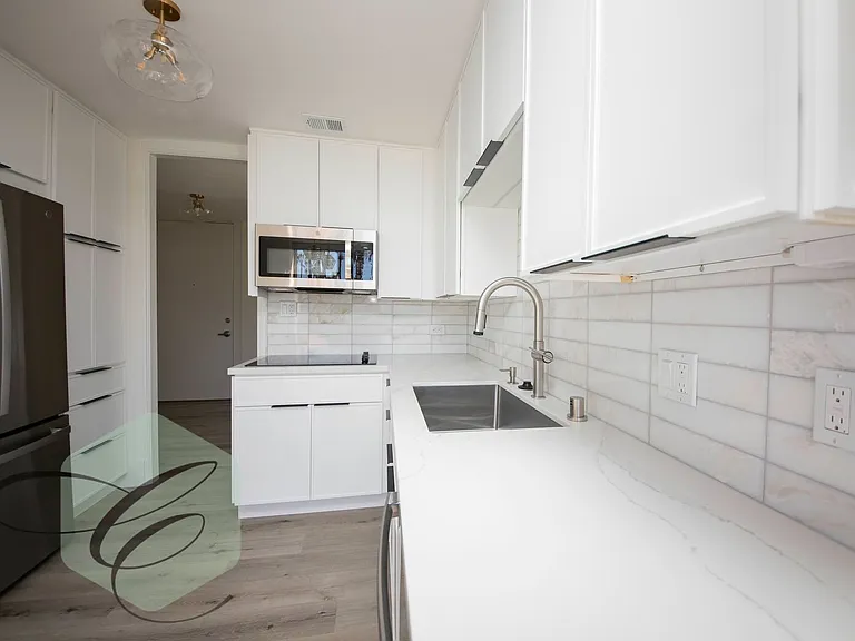 Playa de Oro Apartments — Photo 10