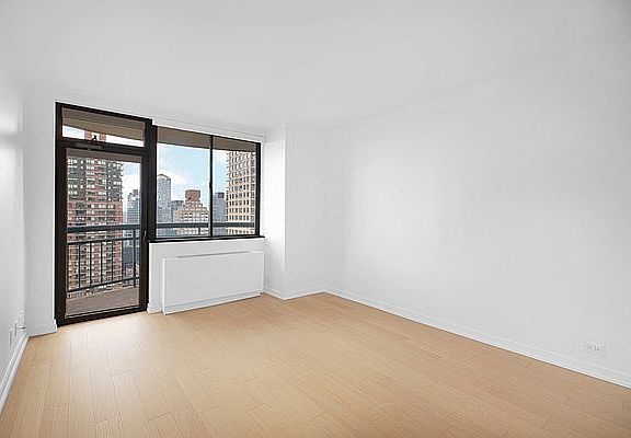 4th image of 124 W 60th St APT 34H