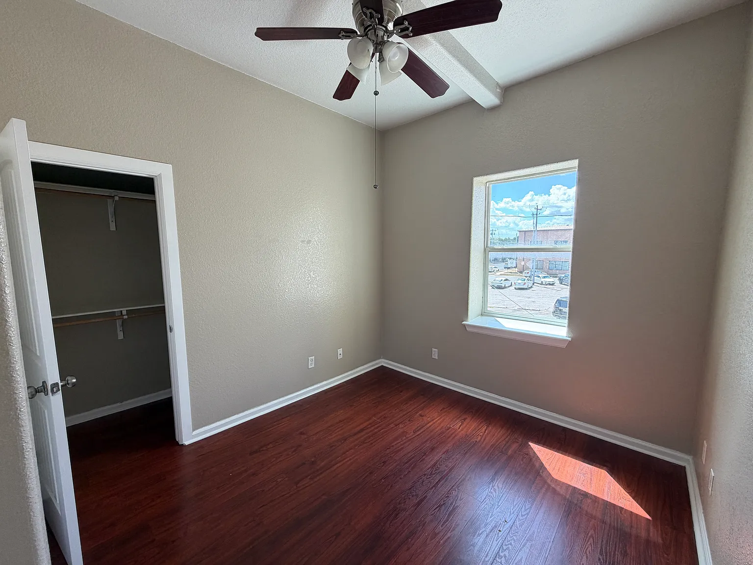 2 bed, 750 sqft, $1,295 — Photo 4