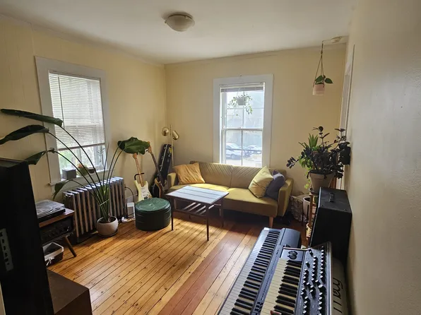 81 Bridge St, Northampton, MA