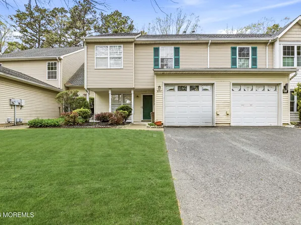 623 Woodbine Lane, Lakewood, NJ 08701