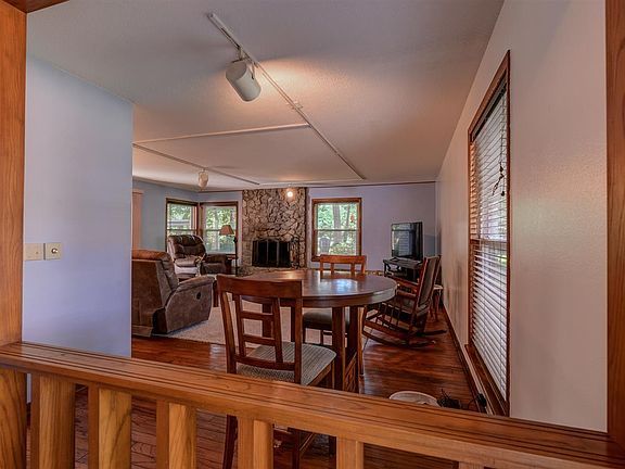 2nd image of 1508 N Wildwood Ct